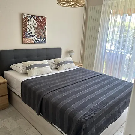 شقة Cozy Flat With Pool And Balcony