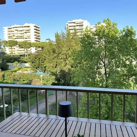 Cozy Flat With Pool And Balcony *
